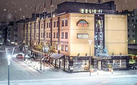 Arctic City Hotel